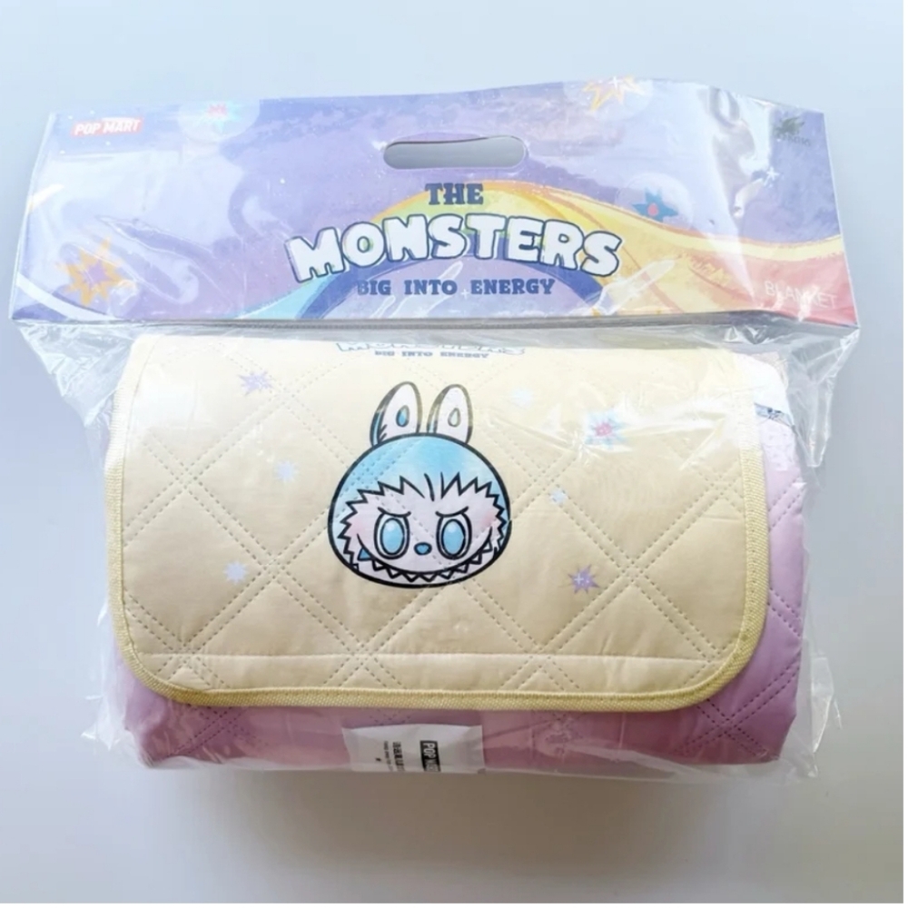 Pop Mart Big Into‎ Energy Exclusive Blanket NEW
